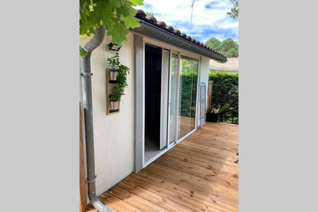 Charmant Chalet Avec Une Grande Terrasse Au Pyla La Teste-de-Buch Exteriör bild
