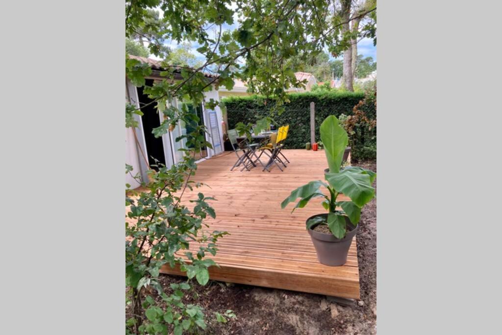 Charmant Chalet Avec Une Grande Terrasse Au Pyla La Teste-de-Buch Exteriör bild