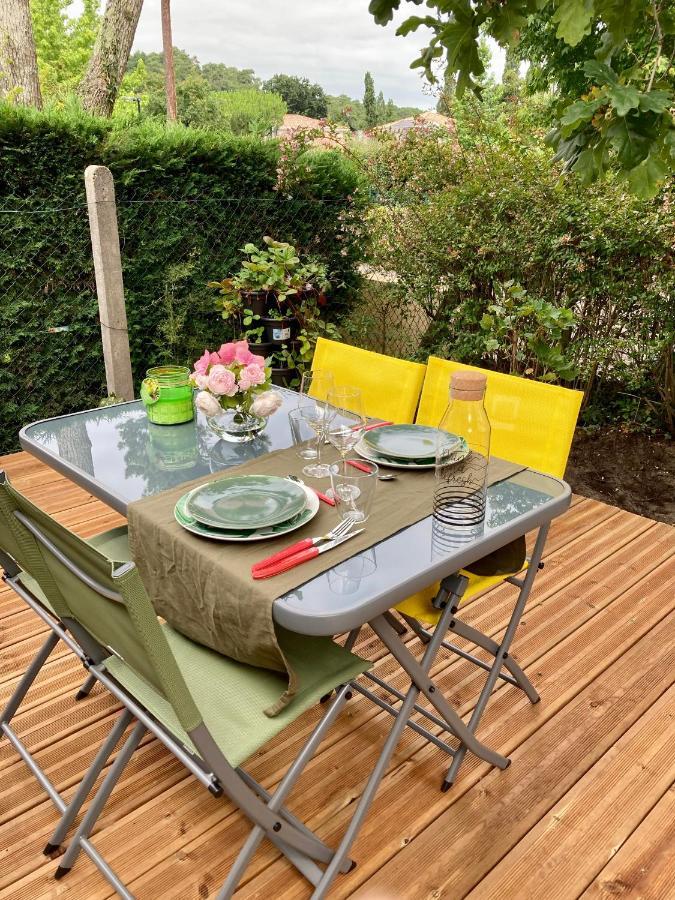 Charmant Chalet Avec Une Grande Terrasse Au Pyla La Teste-de-Buch Exteriör bild